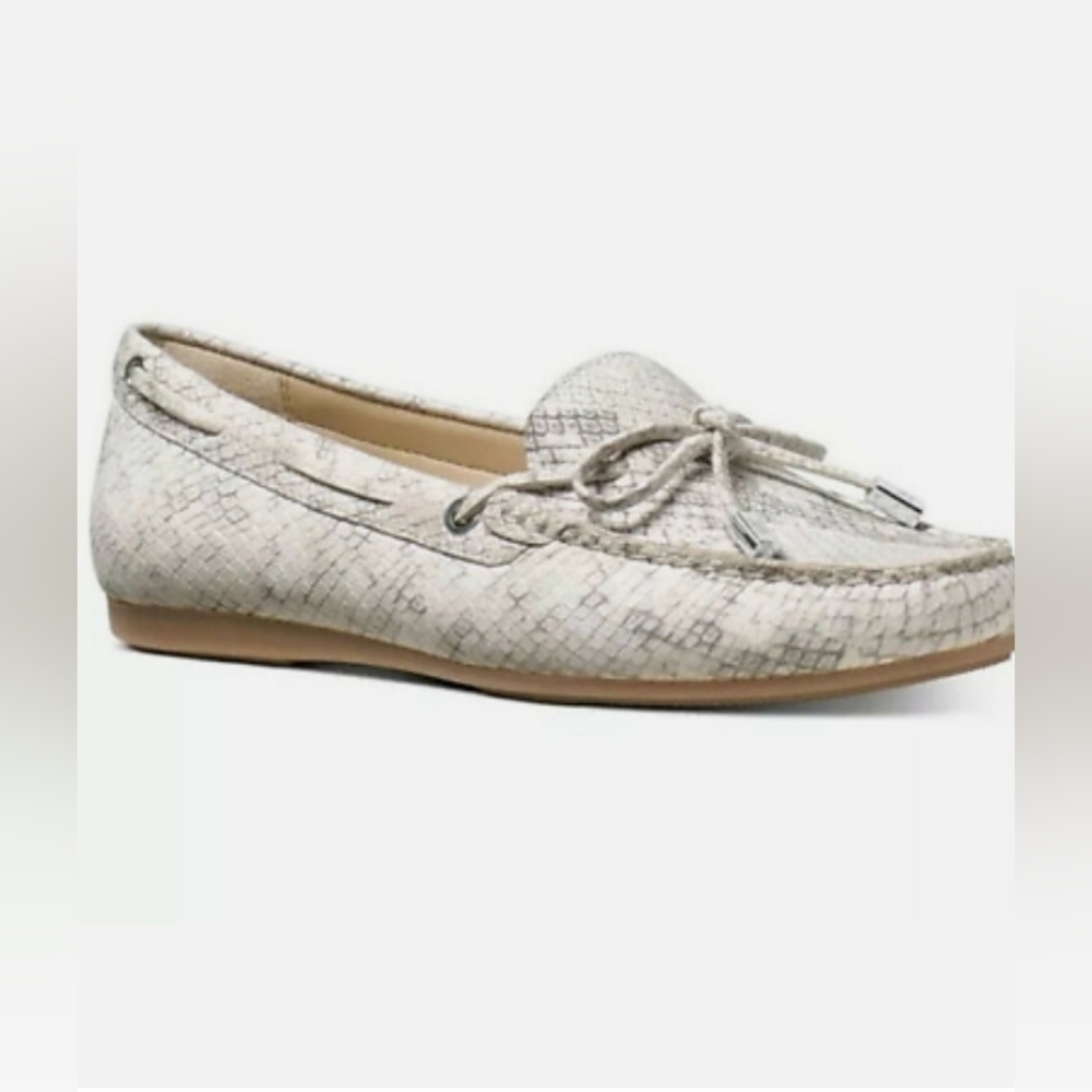 MICHAEL Michael Kors Sutton Moccasins Shoes Natural Size 6.5